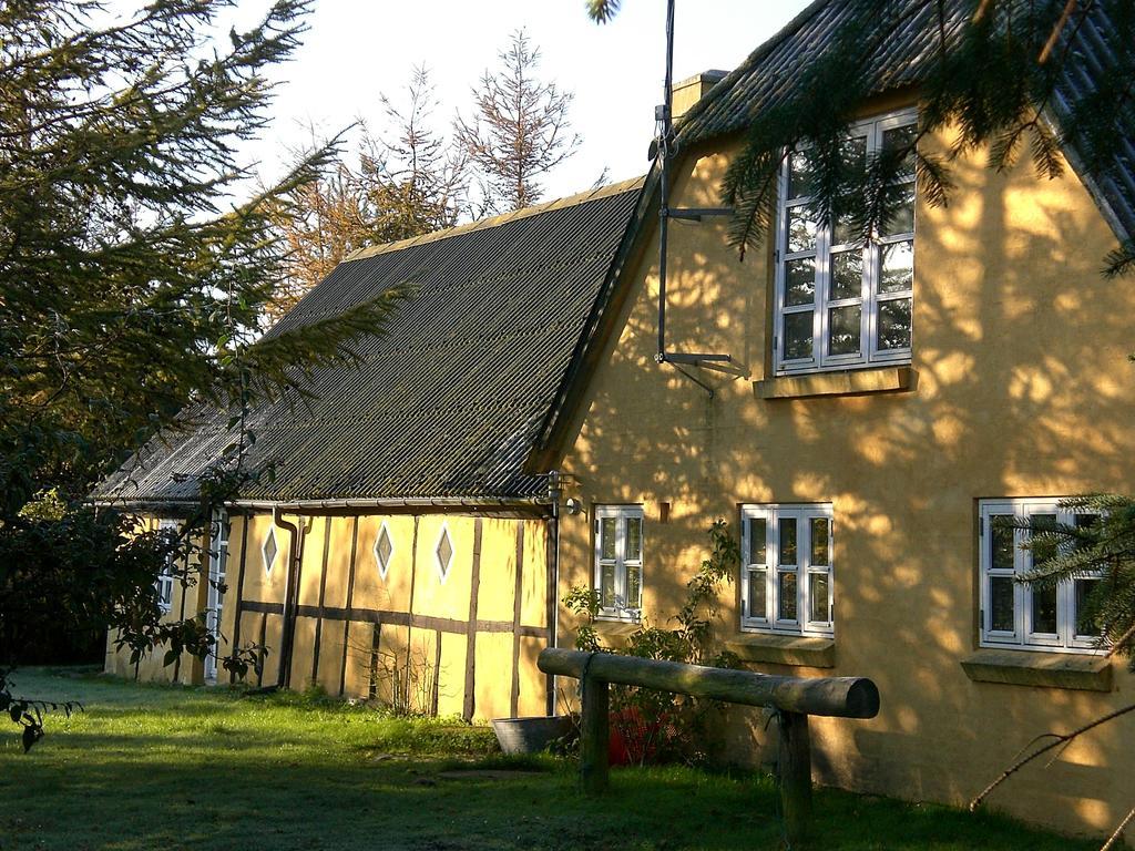 Faedrelandet Ferielejlighed & Turridning Laeso Exterior foto